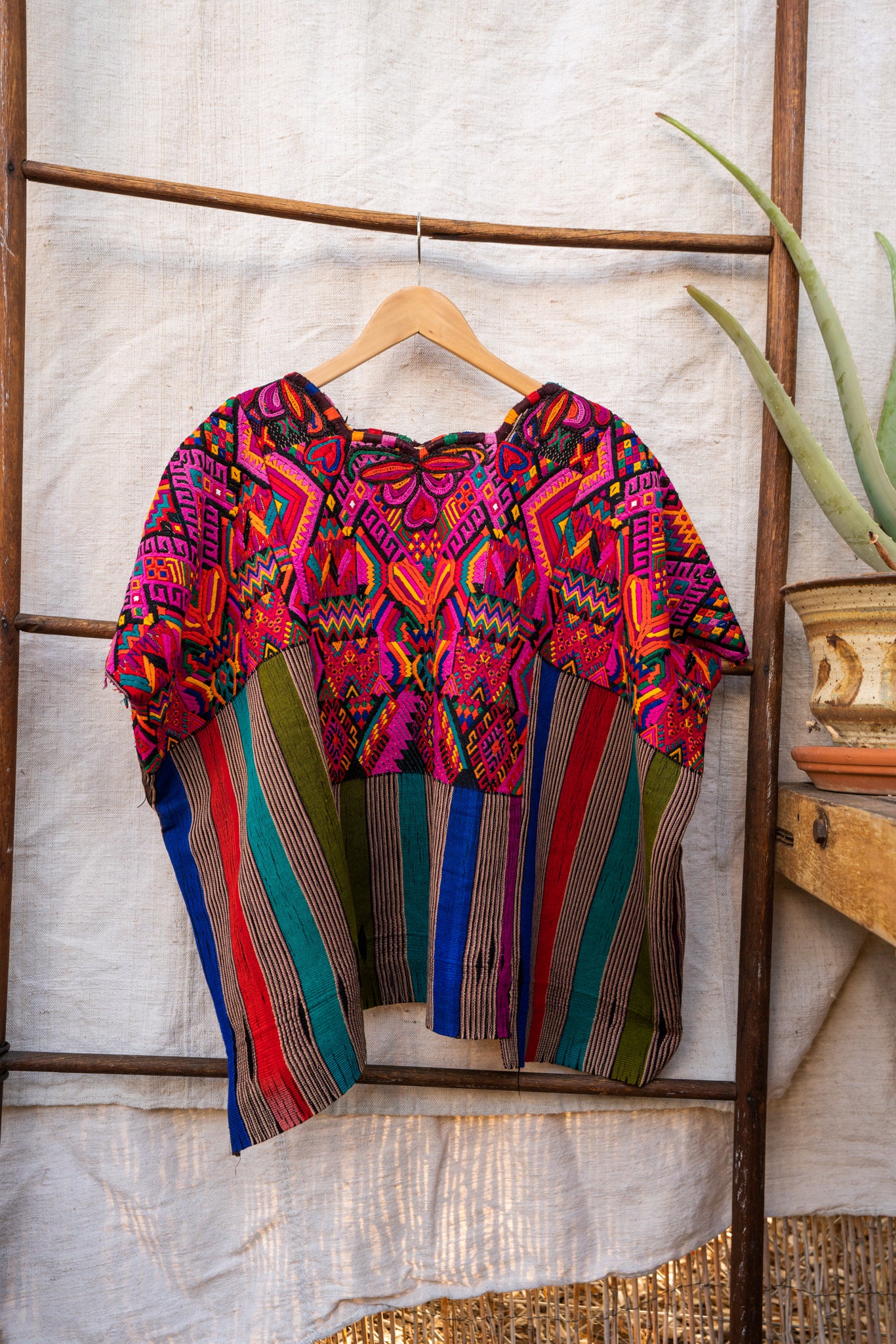 Huipil 5 - IXCHELTRIANGLE