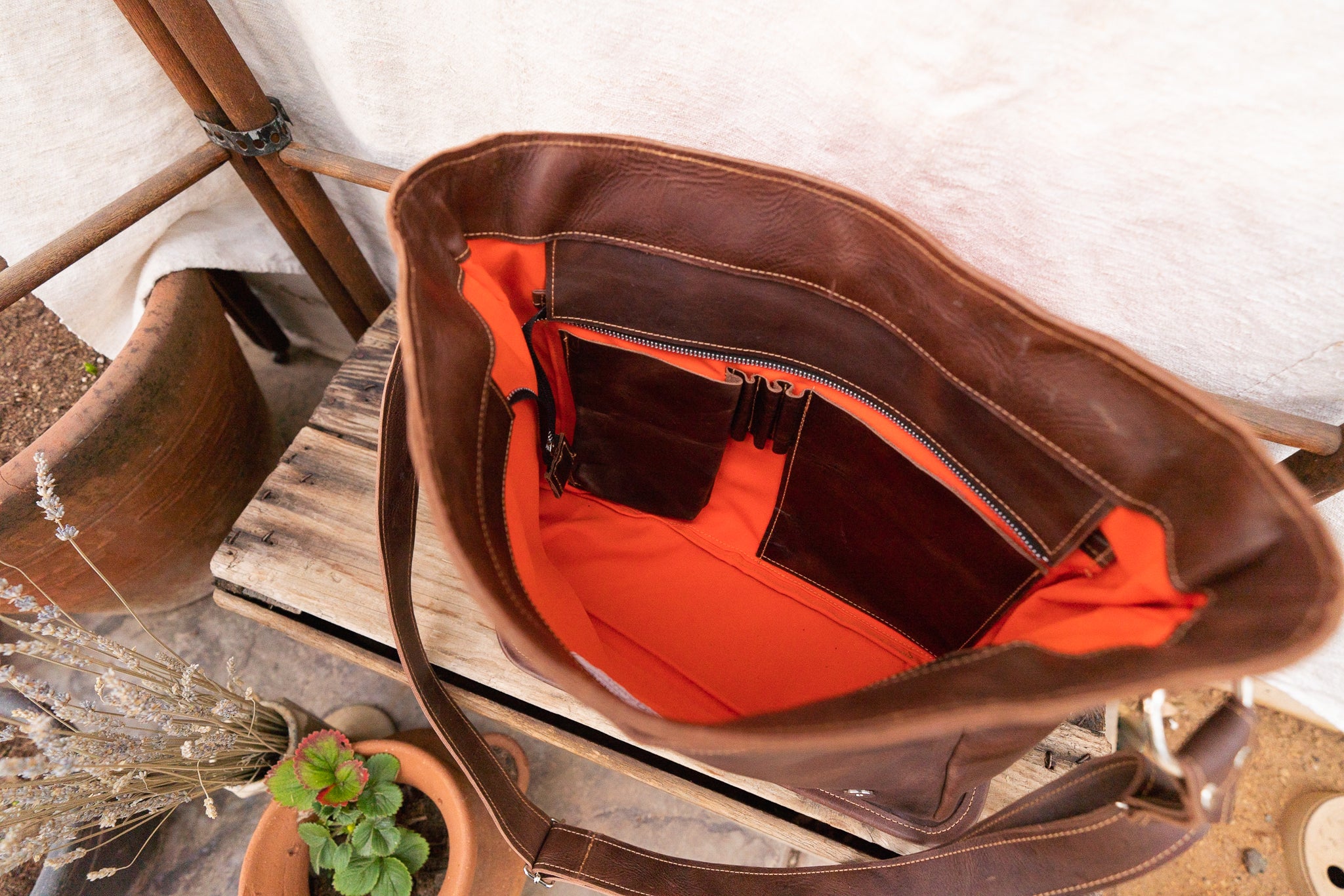 K'at Messenger Bag - IXCHELTRIANGLE