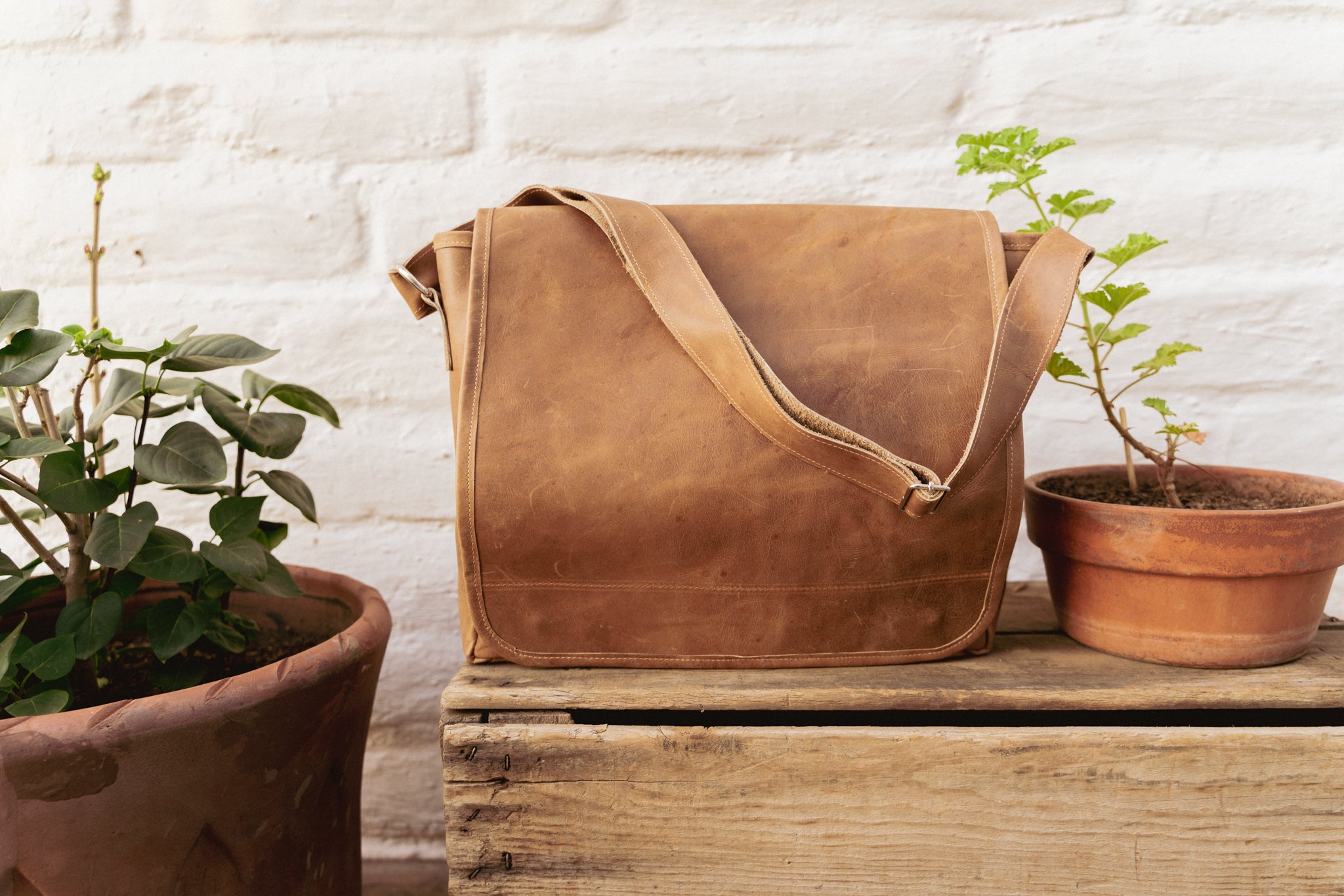 K'at Messenger Bag - IXCHELTRIANGLE