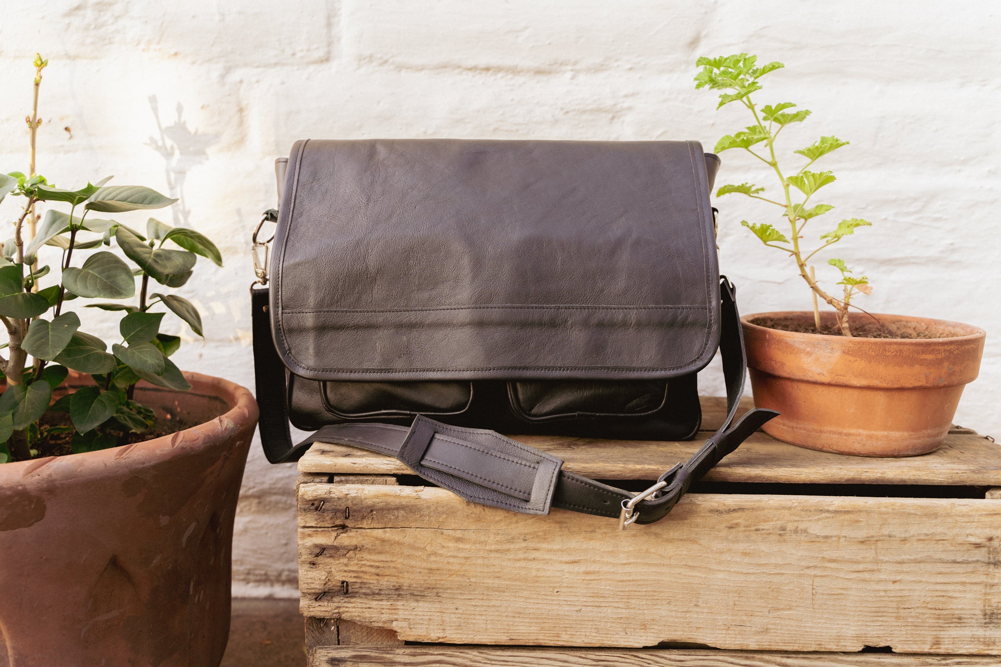 K'at Camera Bag - IXCHELTRIANGLE